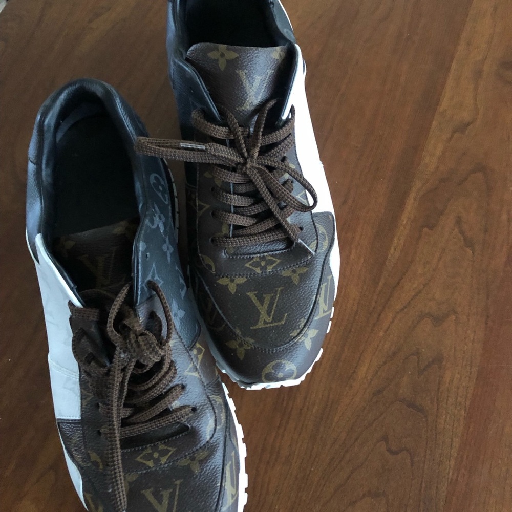 New men Louis Vuitton shoes. Only worn 2 times. - Picture 4 of 4